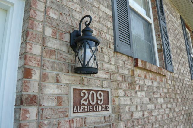 209 Alexis Circle, Dry Ridge, KY 41035
