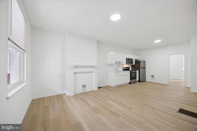 176 W HANSBERRY ST, Philadelphia, PA 19144