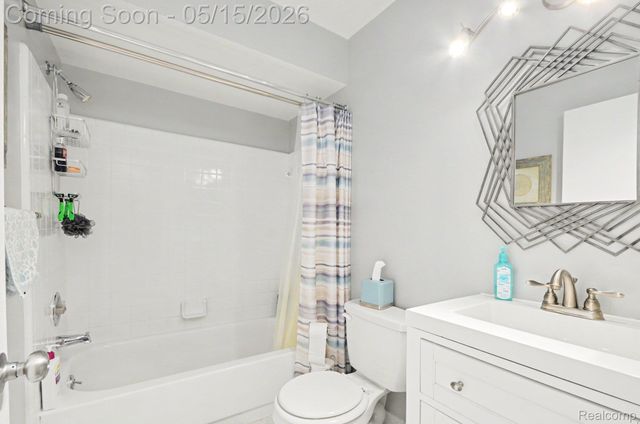14832 Dexter Court, Shelby Charter Township, MI 48315
