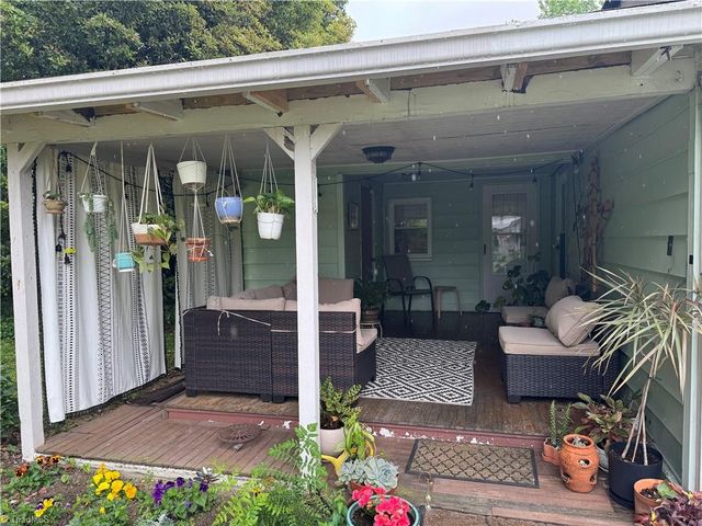 816 W Haymore Street, Mount Airy, NC 27030