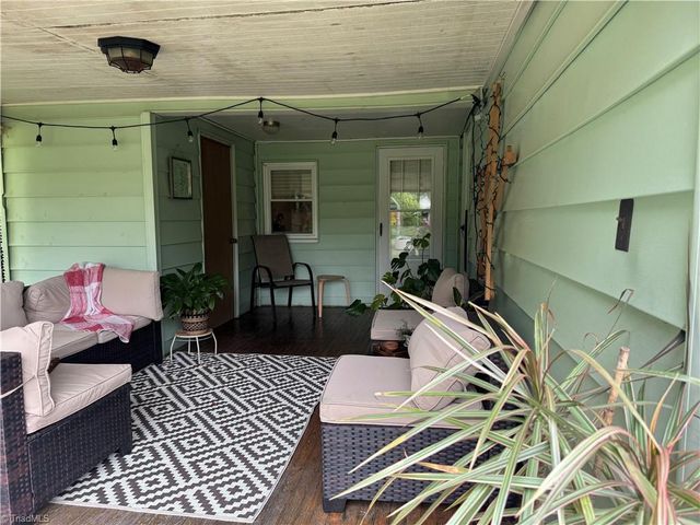 816 W Haymore Street, Mount Airy, NC 27030