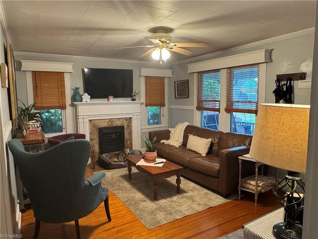 816 W Haymore Street, Mount Airy, NC 27030
