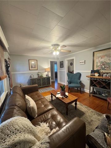 816 W Haymore Street, Mount Airy, NC 27030