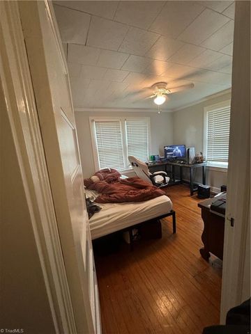 816 W Haymore Street, Mount Airy, NC 27030