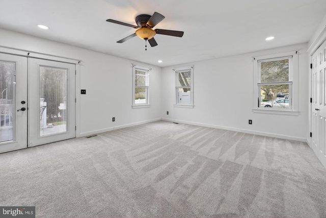 152 E 7TH ST, Burlington, NJ 08016