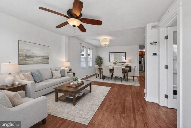 152 E 7TH ST, Burlington, NJ 08016