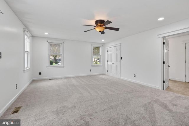 152 E 7TH ST, Burlington, NJ 08016