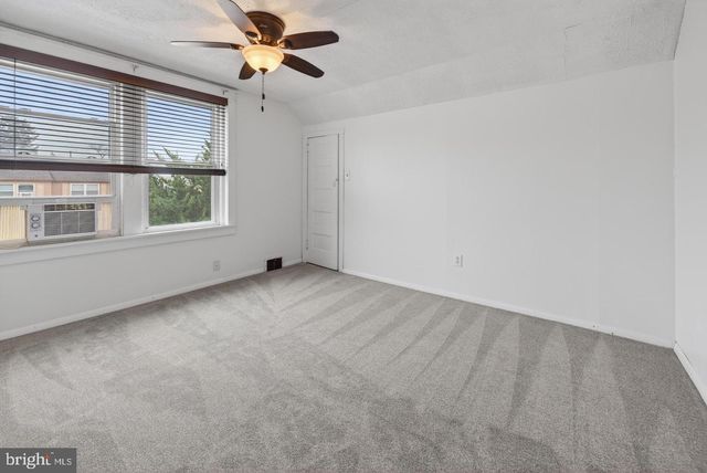 152 E 7TH ST, Burlington, NJ 08016