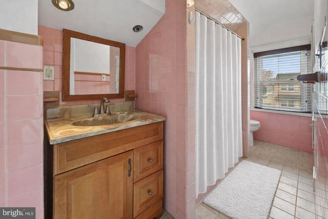 152 E 7TH ST, Burlington, NJ 08016