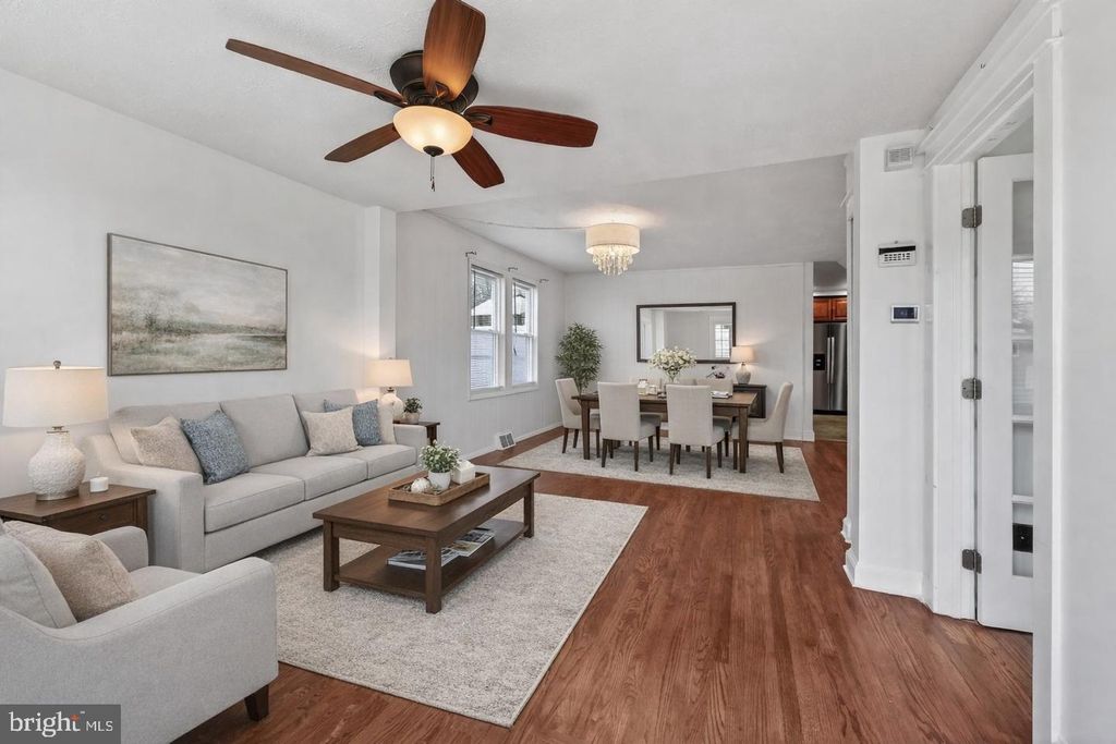 152 E 7TH ST, BURLINGTON, NJ 08016 — photo 2