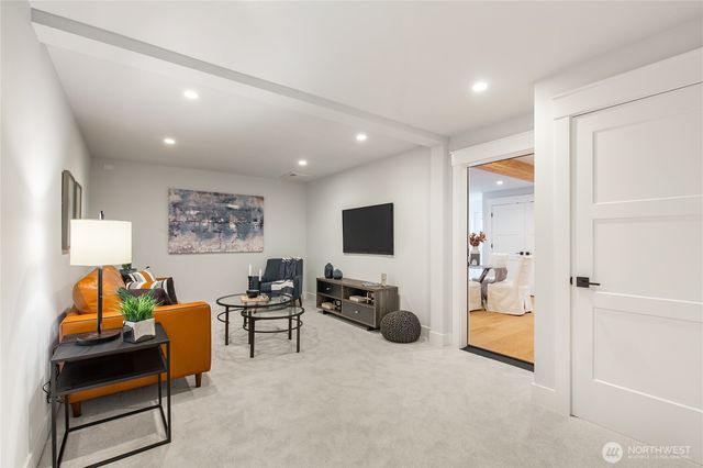 2511 2nd Avenue W, Seattle, WA 98119