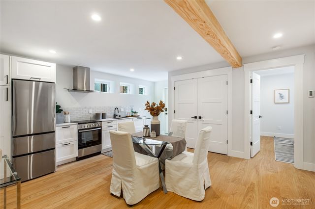2511 2nd Avenue W, Seattle, WA 98119