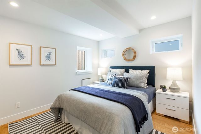 2511 2nd Avenue W, Seattle, WA 98119