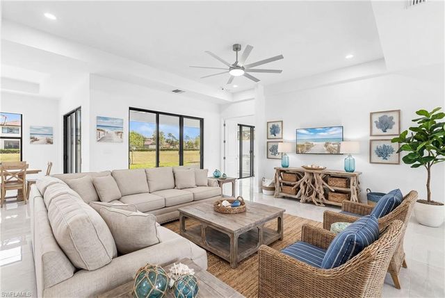 939 Mohawk PKWY, Cape Coral, FL 33914