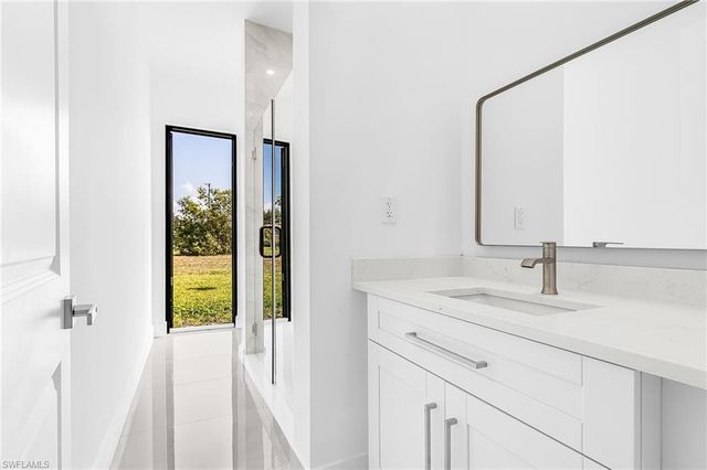 939 Mohawk PKWY, Cape Coral, FL 33914