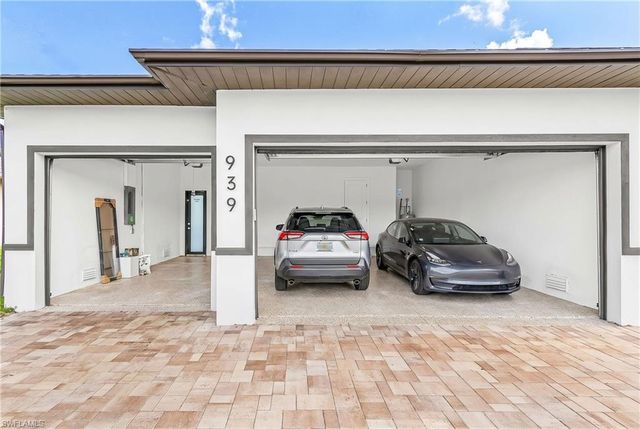 939 Mohawk PKWY, Cape Coral, FL 33914
