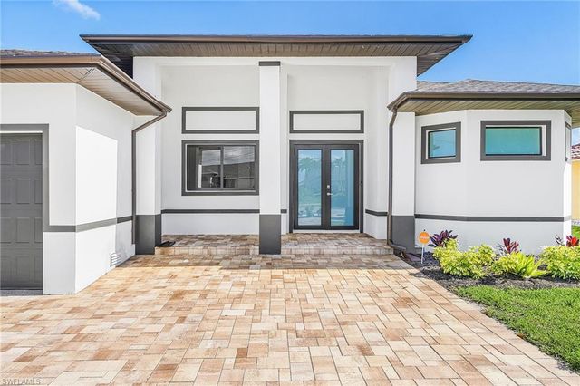 939 Mohawk PKWY, Cape Coral, FL 33914