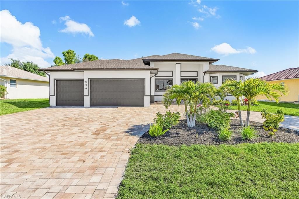 939 Mohawk PKWY, Cape Coral, FL 33914