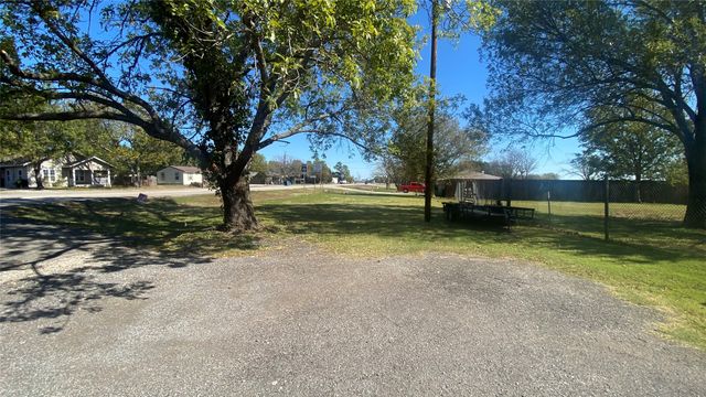 202 E Cook Street, Josephine, TX 75189