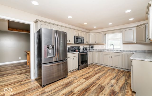 2863 Whitney Way, Seymour, IN 47274