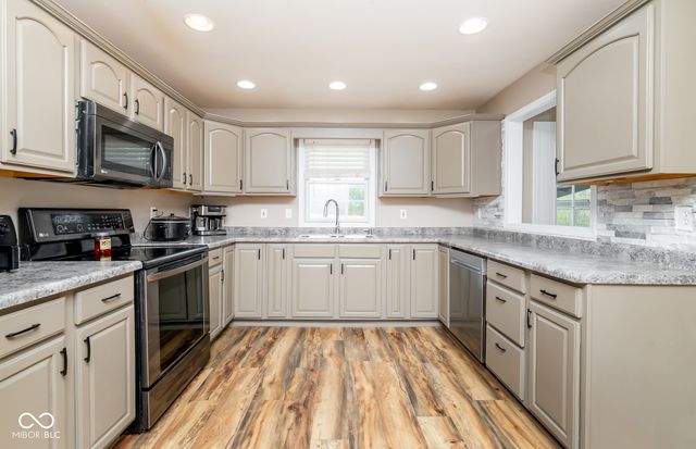 2863 Whitney Way, Seymour, IN 47274