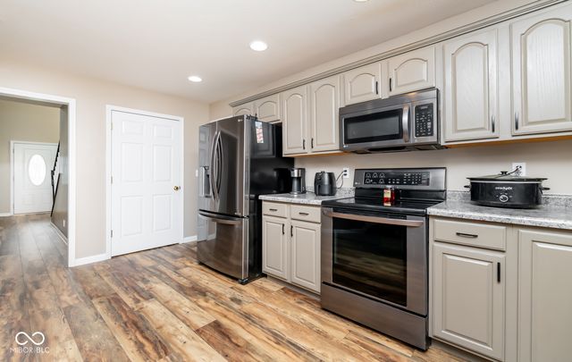 2863 Whitney Way, Seymour, IN 47274