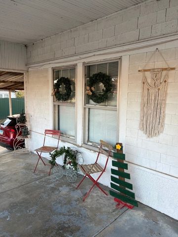 325 N 5th Street, Okemah, OK 74859