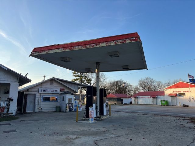 325 N 5th Street, Okemah, OK 74859