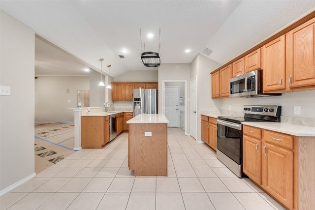 617 Madeline Court, Azle, TX 76020