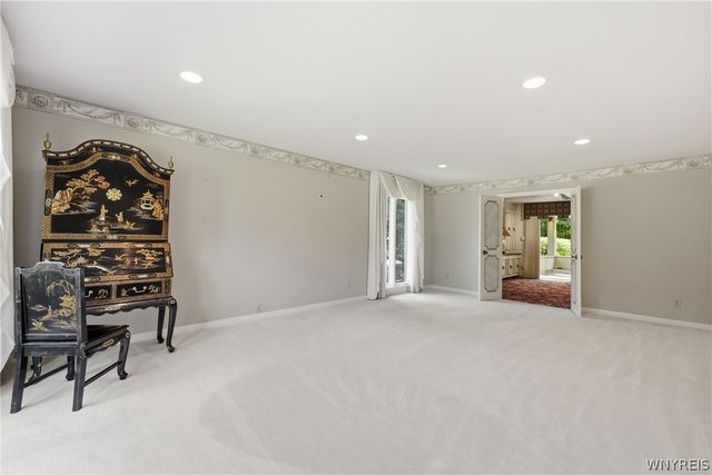 164 Crestwood Lane, Amherst, NY 14221