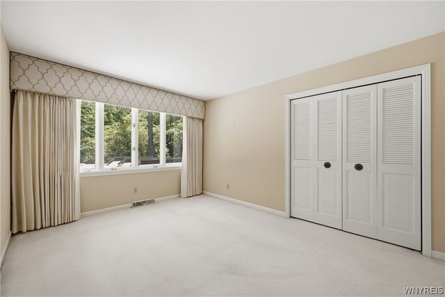 164 Crestwood Lane, Amherst, NY 14221