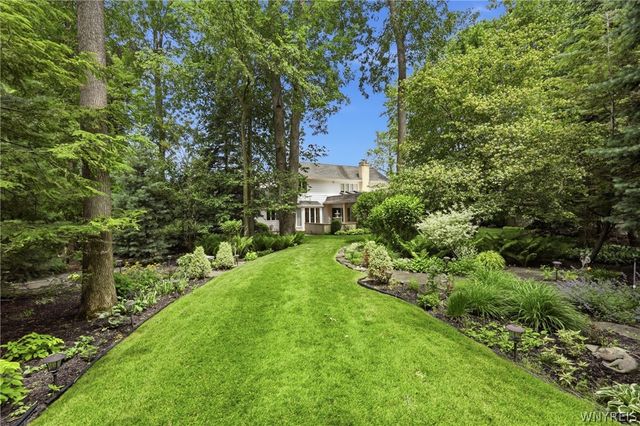 164 Crestwood Lane, Amherst, NY 14221