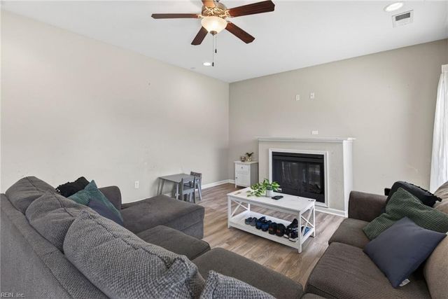 7109 University DR, Norfolk, VA 23513