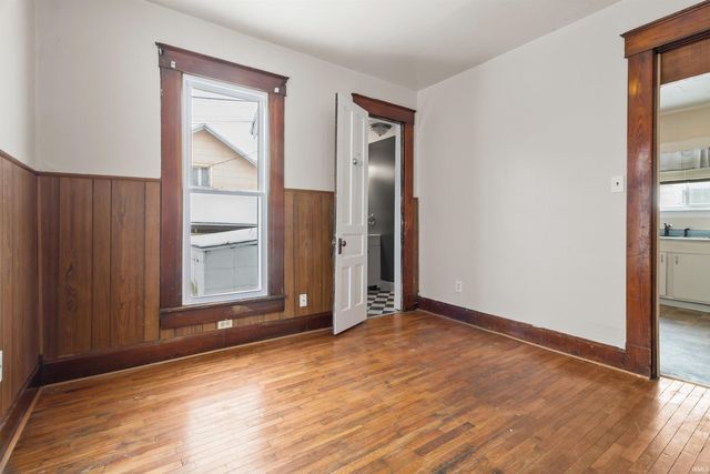 209 S Whites Avenue, Marion, IN 46952