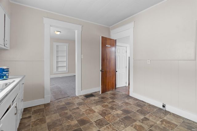 209 S Whites Avenue, Marion, IN 46952