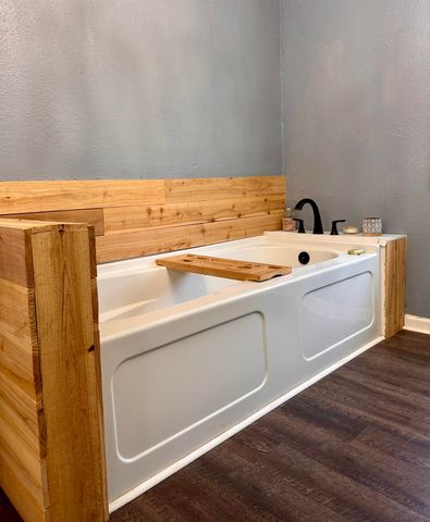 588 Pacific St, Berwick, LA 70342