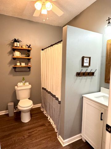 588 Pacific St, Berwick, LA 70342