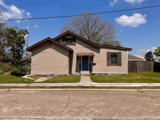 588 Pacific St, Berwick, LA 70342