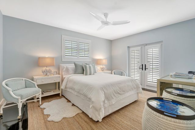 136 WORTH Court S, West Palm Beach, FL 33405