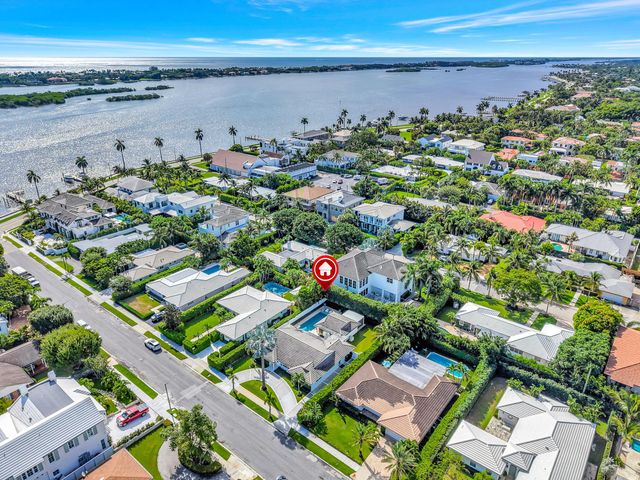 136 WORTH Court S, West Palm Beach, FL 33405