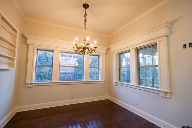 2238 Thornwood Dr., Tyler, TX 75703