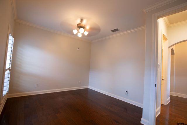 2238 Thornwood Dr., Tyler, TX 75703