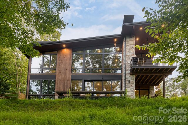 13 Tulip Poplar Trail, Asheville, NC 28804