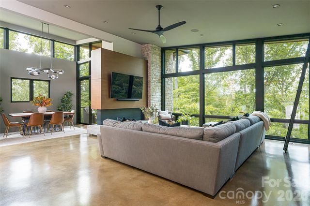 13 Tulip Poplar Trail, Asheville, NC 28804