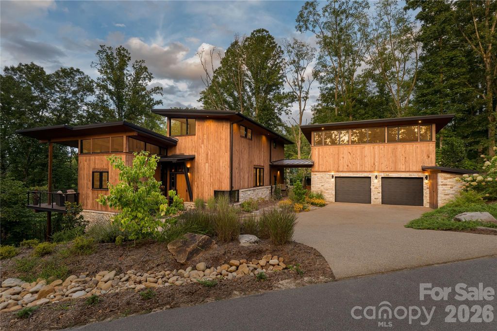 13 Tulip Poplar Trail, Asheville, NC 28804