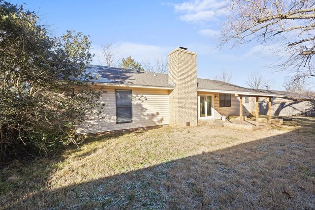 2648 N Wakefield Place, Fayetteville, AR 72703