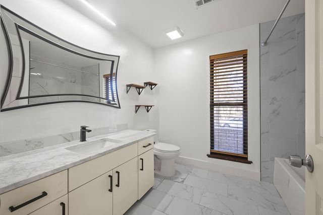 2648 N Wakefield Place, Fayetteville, AR 72703