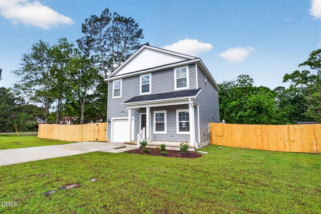 25 Stout Landing, Dunn, NC 28334