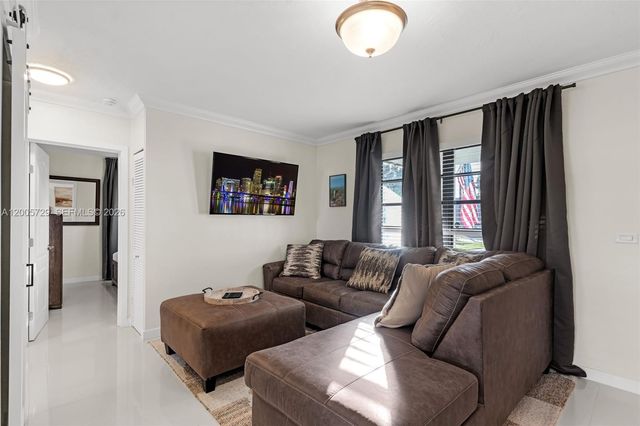 1075 NE 12 AVE 1075, Homestead, FL 33030