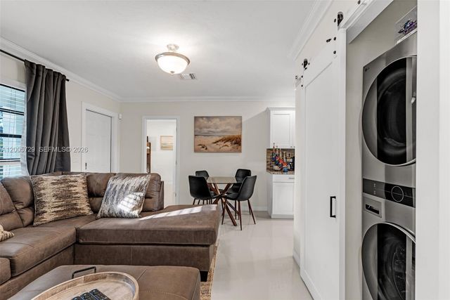 1075 NE 12 AVE 1075, Homestead, FL 33030